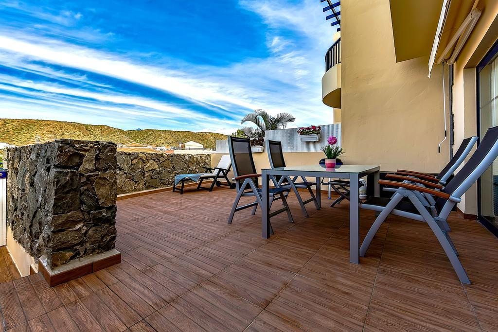 Beautiful House In Club De Mar Apartment Palm-mar Exterior photo